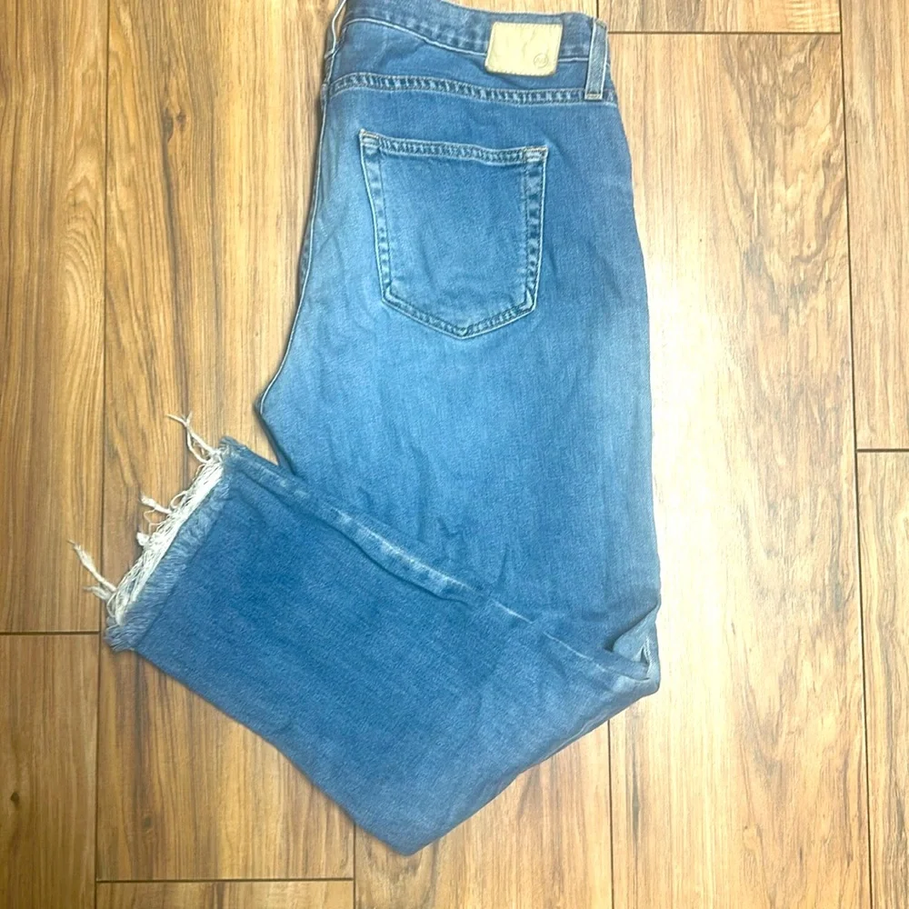 Woman’s AG Ex Boyfriend slim fit blue denim jeans. Size 29 W.